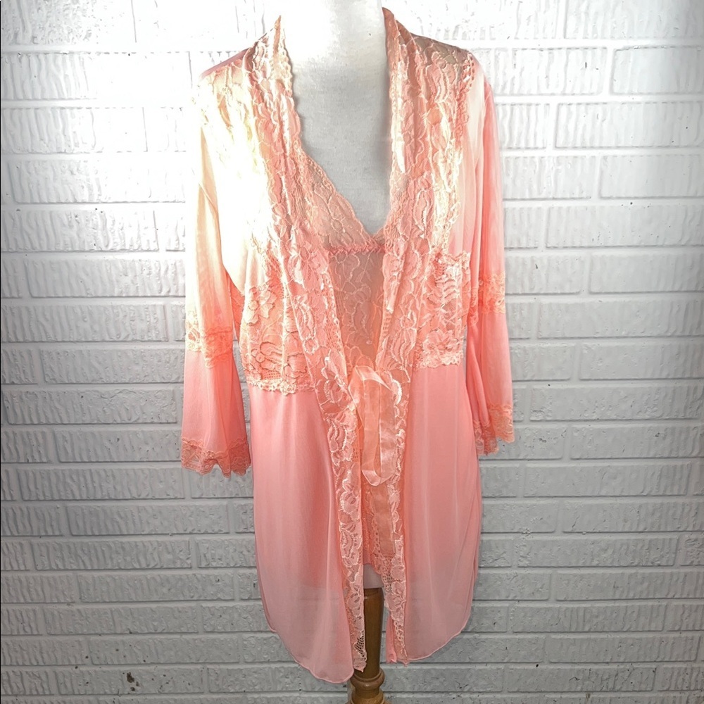 Vintage Shirley Of Hollywood Peach Lace Nightgown and  Robe